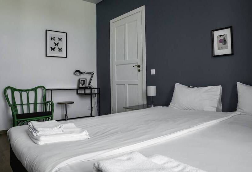 اتاق استاندارد, Rooms And Suites At Bookinn B&b