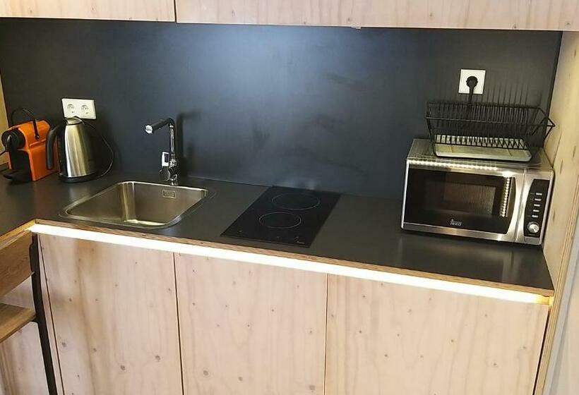 استودیوی سوپریور, Casa Abamita