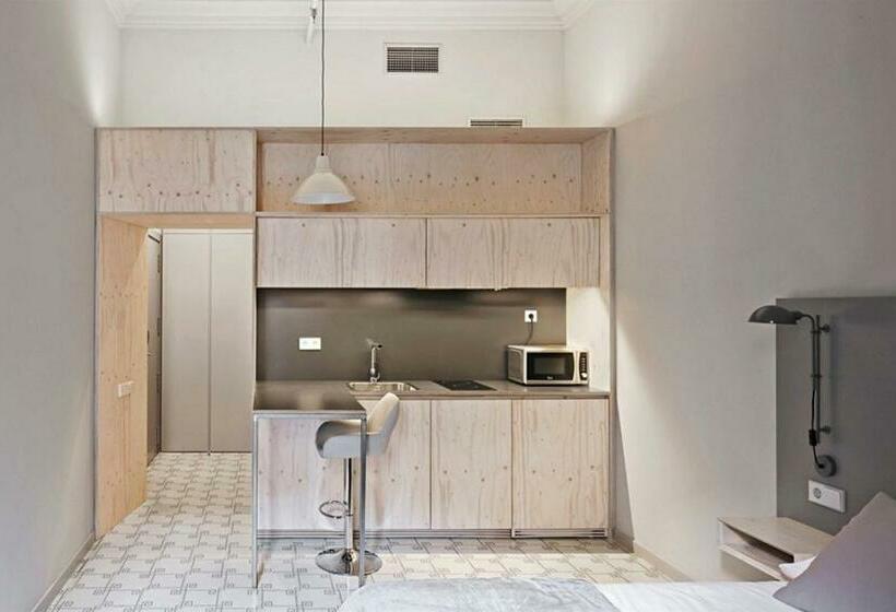 استودیوی سوپریور, Casa Abamita