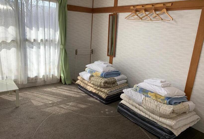 בית, חדר שינה 1, Akane Yado