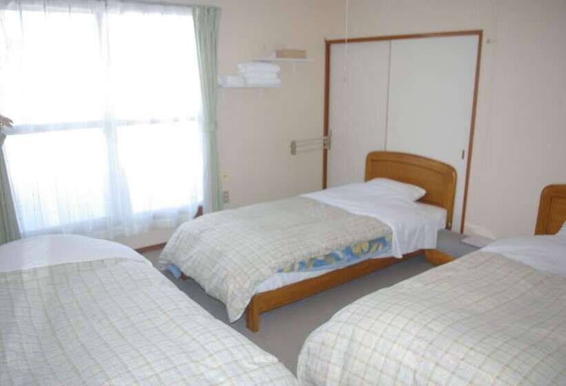 חדר סטנדרט, Akane Yado