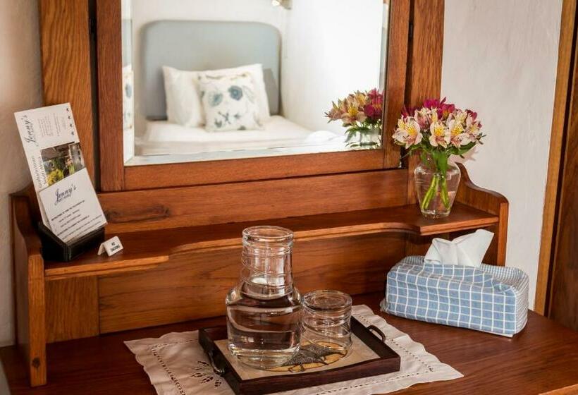 四人标准间, Jenny's Guest House