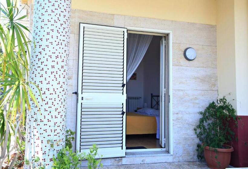 Номер Economy Вид на Море, Pupi Catania Etna B&b