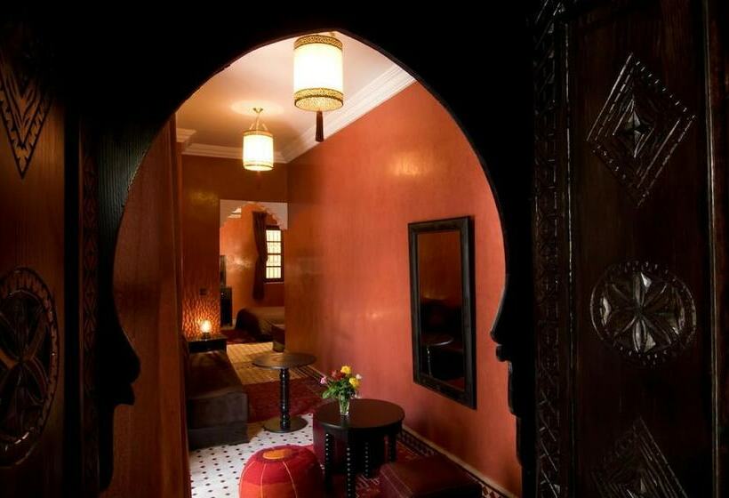 سوییت, Riad Agdim
