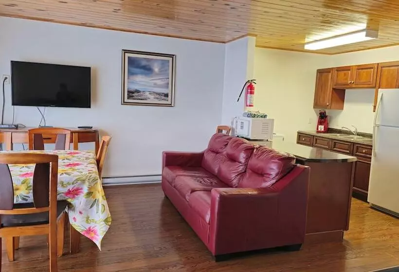 オーシャンビューデラックススイート, Clipper Shipp Beach Motel