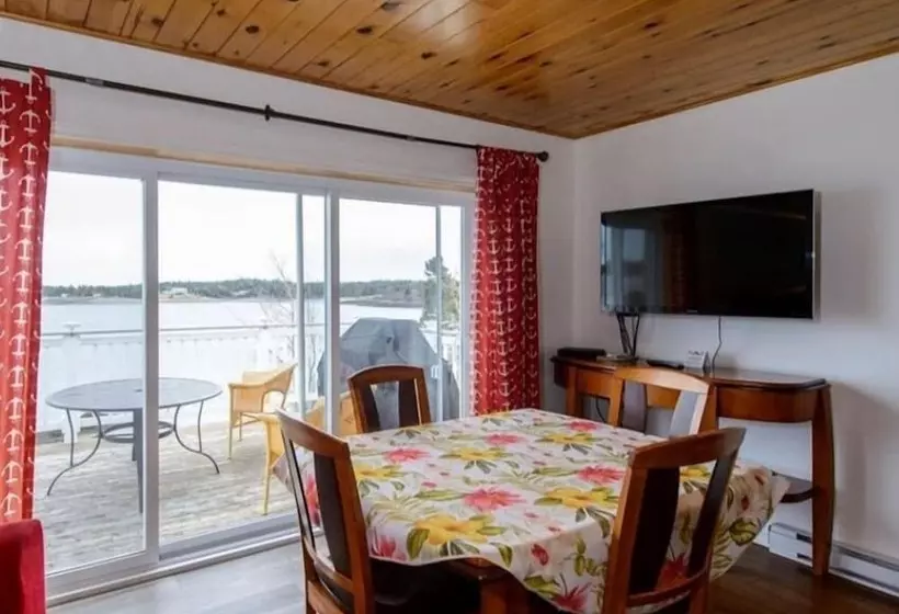 オーシャンビューデラックススイート, Clipper Shipp Beach Motel