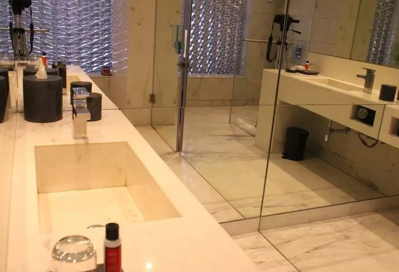 デラックスルーム, Design Hotel Chennai By Jüsta