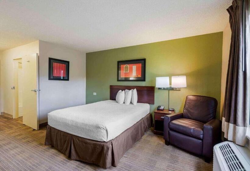 Studio Standard, Extended Stay America Select Suites Orlando Maitland 1760 Pembrook Dr