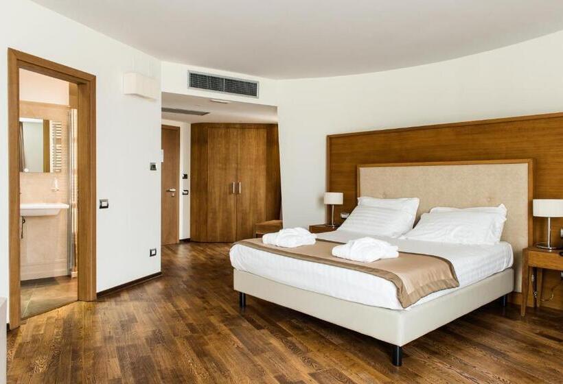 סוויטה דלוקס, Aqua Montis Resort & Spa