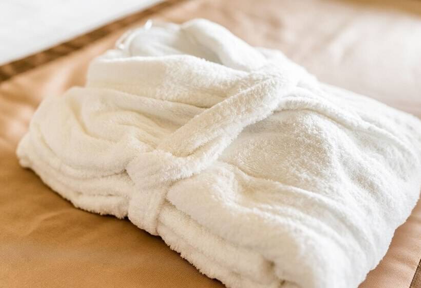 סוויטה דלוקס, Aqua Montis Resort & Spa