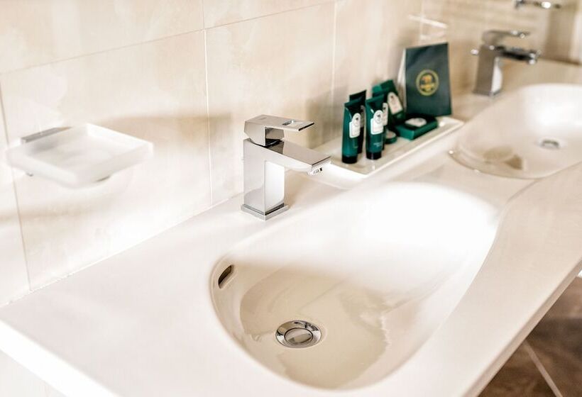 סוויטה דלוקס, Aqua Montis Resort & Spa