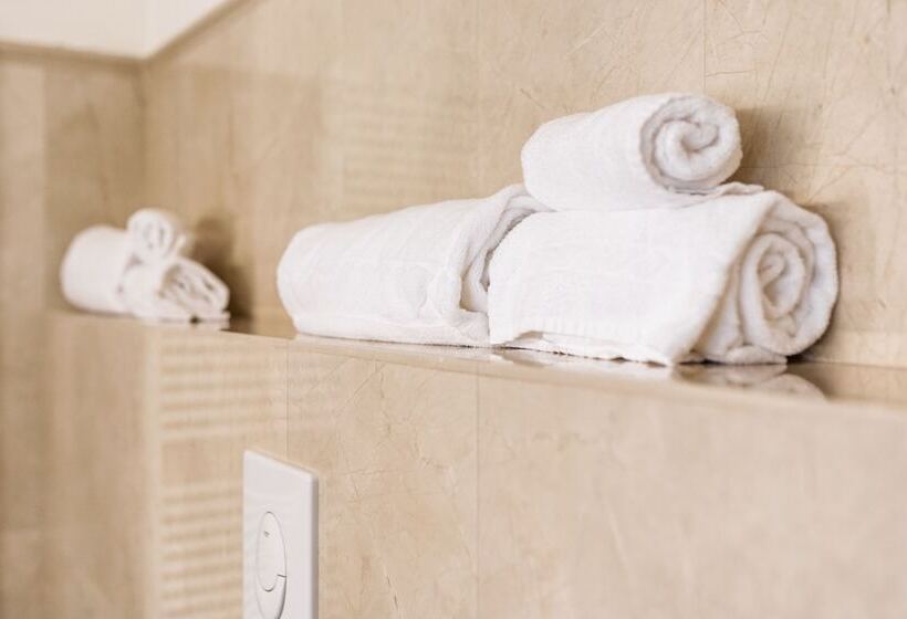 חדר קומפורט לשלושה, Aqua Montis Resort & Spa