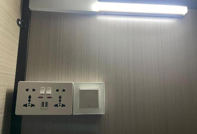 تختخواب در اتاق مشترک, Meadows Hostel