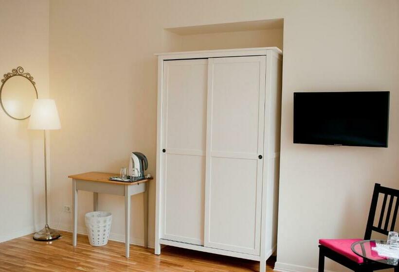 اتاق استاندارد, Danylo Inn