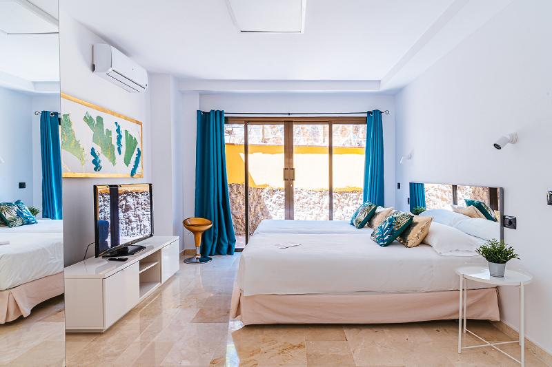 استودیوی سوپریور, Dream Chiado Apartments