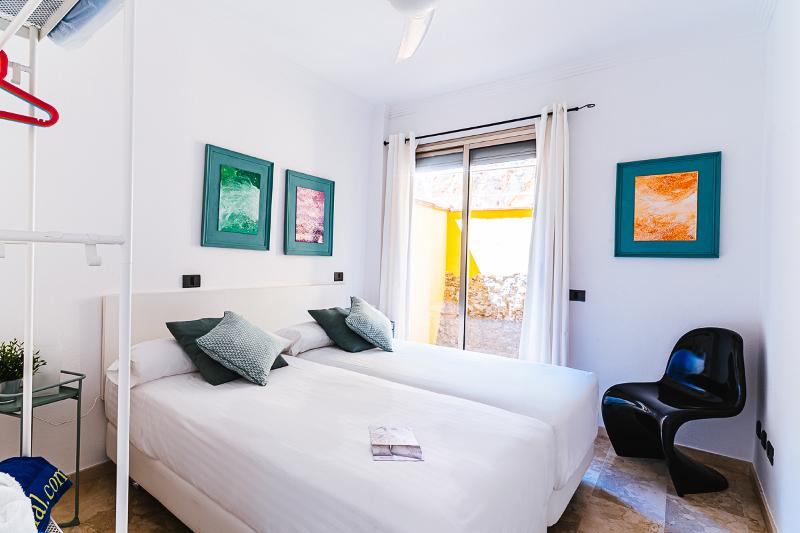 استودیوی سوپریور, Dream Chiado Apartments