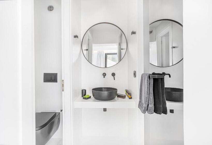 Полулюкс с Бассейном, Tagoo Black Mykonos