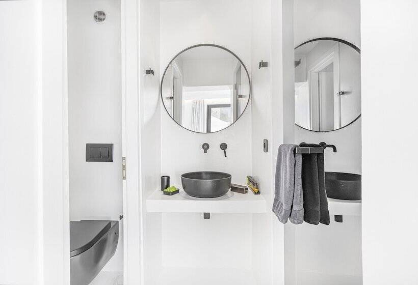 Полулюкс с Бассейном, Tagoo Black Mykonos