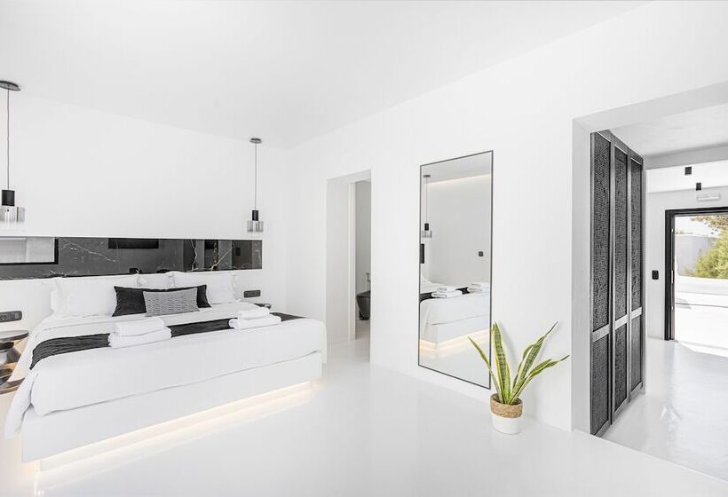 Полулюкс с Бассейном, Tagoo Black Mykonos