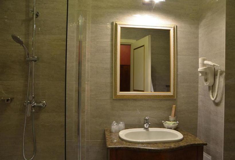 חדר סטנדרט עם מרפסת, The Arlington Boutique