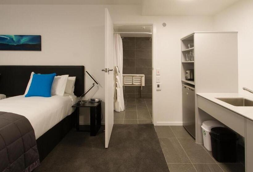 إستوديو قياسى, Aurora On George