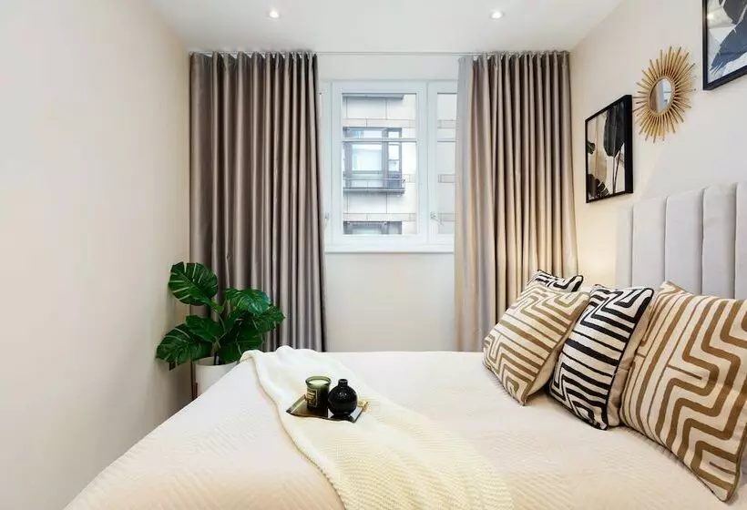 آپارتمان لوکس 1 خوابه, One Bed Serviced Apt Near Holborn In Chancery Lane