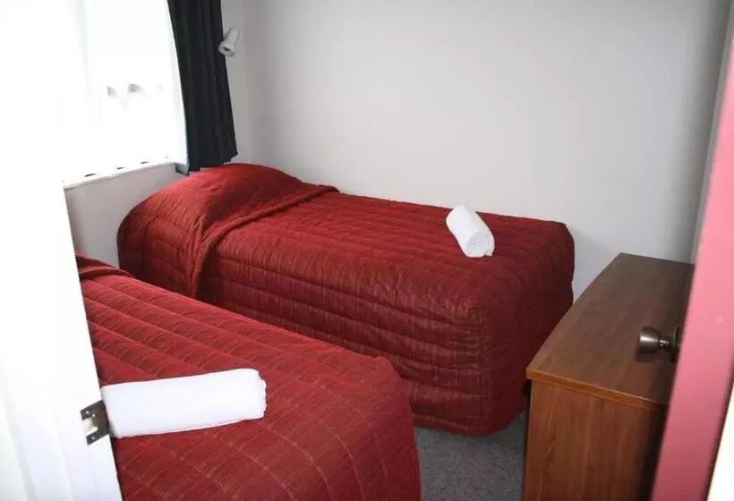 Huoneisto 1 Makuuhuone, Oxford Court Motel