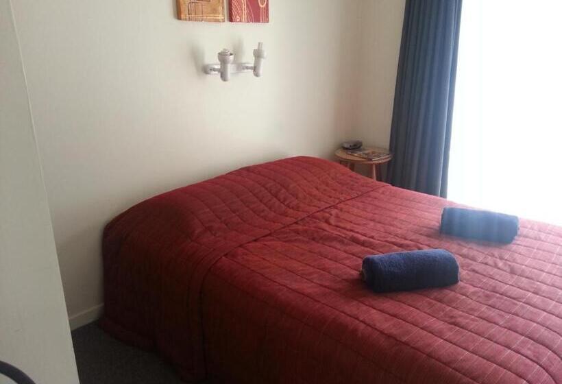 إستوديو قياسى, Oxford Court Motel