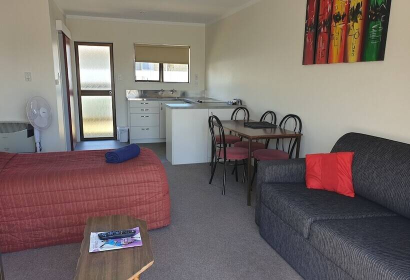Апартаменты 2 Спальни, Oxford Court Motel