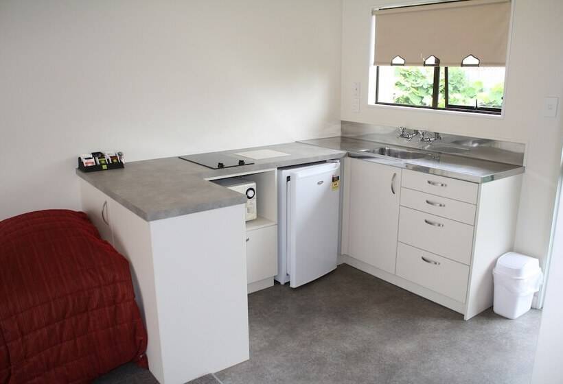 إستوديو قياسى, Oxford Court Motel