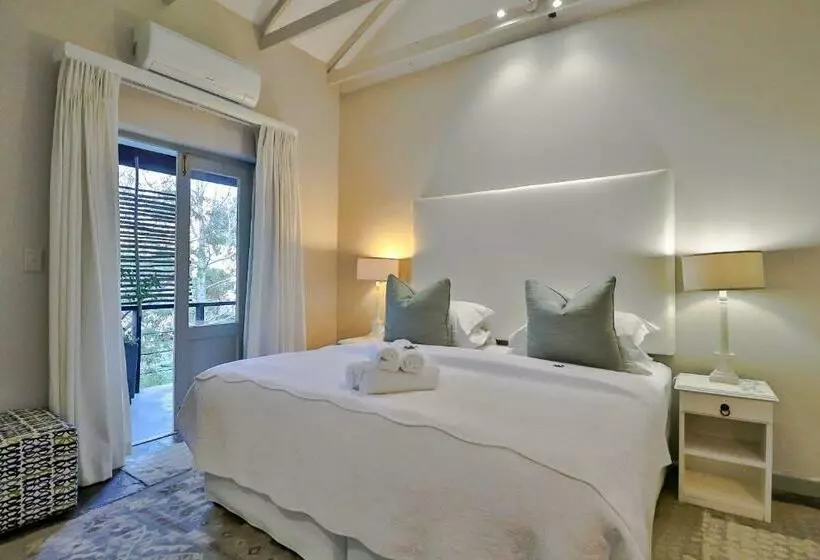 スタンダードルーム, Hermanus Lodge On The Green Solar Power