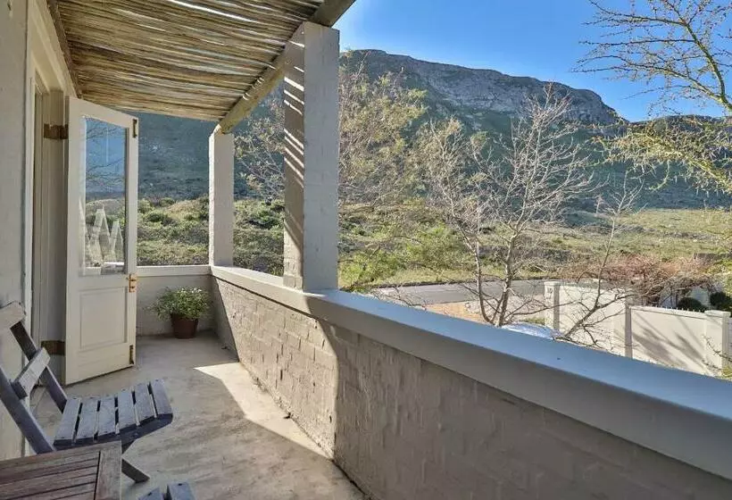 キングサイズベッドのスタンダードルーム, Hermanus Lodge On The Green Solar Power