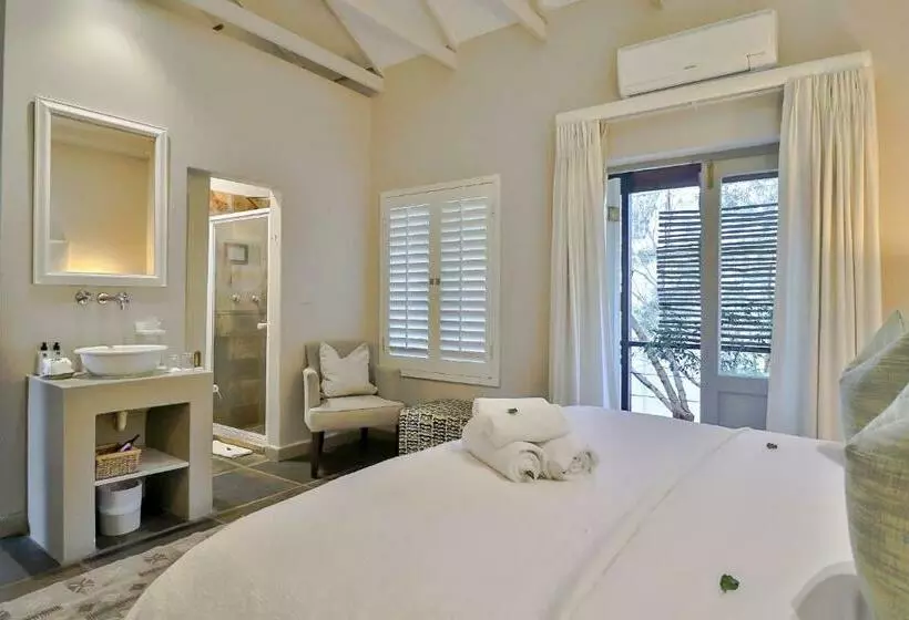 スタンダードルーム, Hermanus Lodge On The Green Solar Power