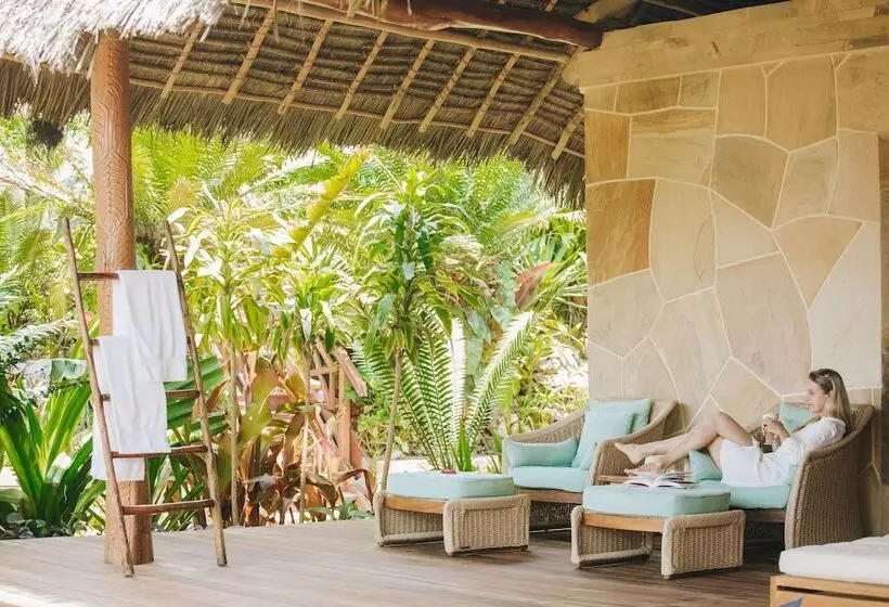 デラックスバンガロー, Tulia Zanzibar Unique Beach Resort