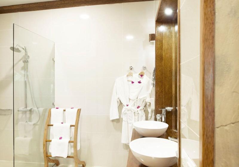 بنجلو ديلوكس, Tulia Zanzibar Unique Beach Resort