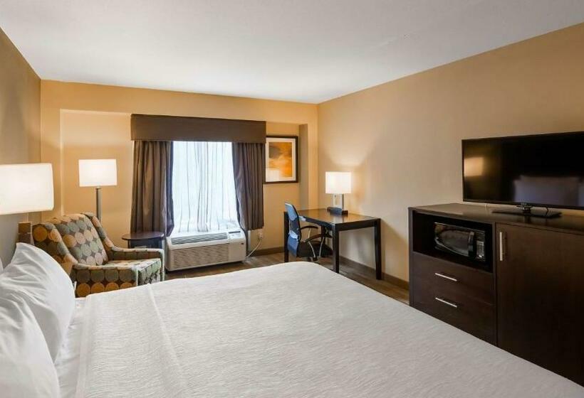 キングサイズベッドのスタンダードルーム, Best Western Plus Thornburg Inn & Suites