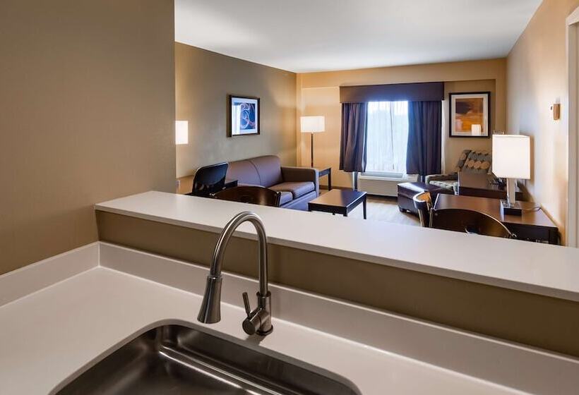 جناح لذوى الاحتياجات الخاصة, Best Western Plus Thornburg Inn & Suites