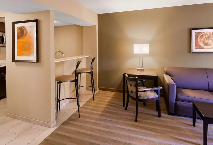 身障者適用スイートルーム, Best Western Plus Thornburg Inn & Suites