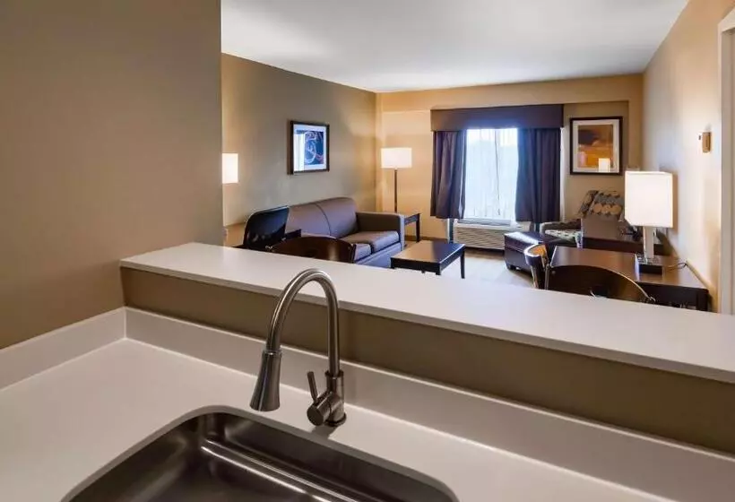 スイート, Best Western Plus Thornburg Inn & Suites