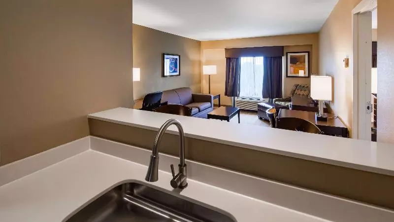 キングサイズベッドのスイートルーム, Best Western Plus Thornburg Inn & Suites