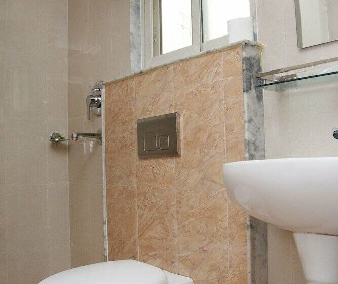 اتاق لوکس, Lemon Tree Hotel Pvt. Ltd