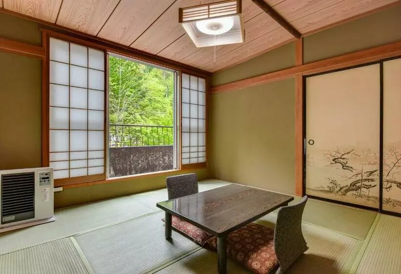 Standard Kolmen Hengen Huone, Yama No Yado Meiji Onsen