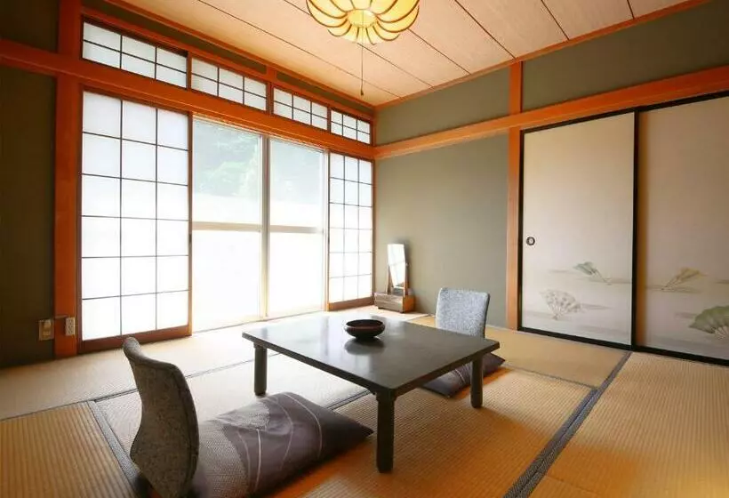 Standard Kolmen Hengen Huone, Yama No Yado Meiji Onsen