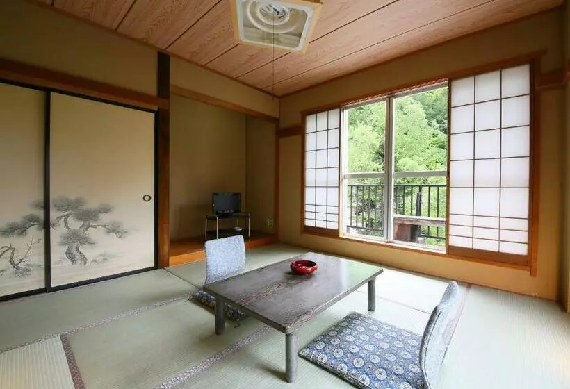 Standard Kolmen Hengen Huone, Yama No Yado Meiji Onsen