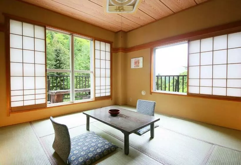 Standard Kolmen Hengen Huone, Yama No Yado Meiji Onsen