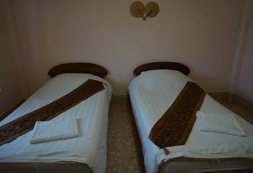 חדר סטנדרט, Phaythavone