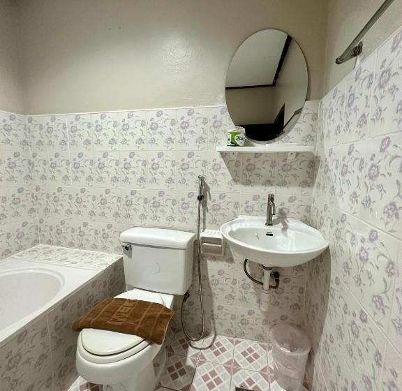 חדר סופריור, Phaythavone