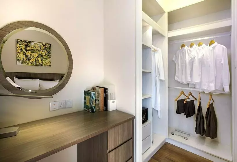 Premium-studio, Somerset Medini Iskandar Puteri