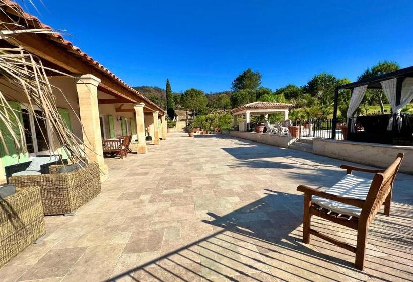 Семейный Номер, Villa La Source 83   Room Close To St Tropez