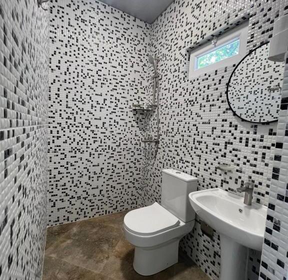 2 Sovrums Villa, White Villas In Batumi